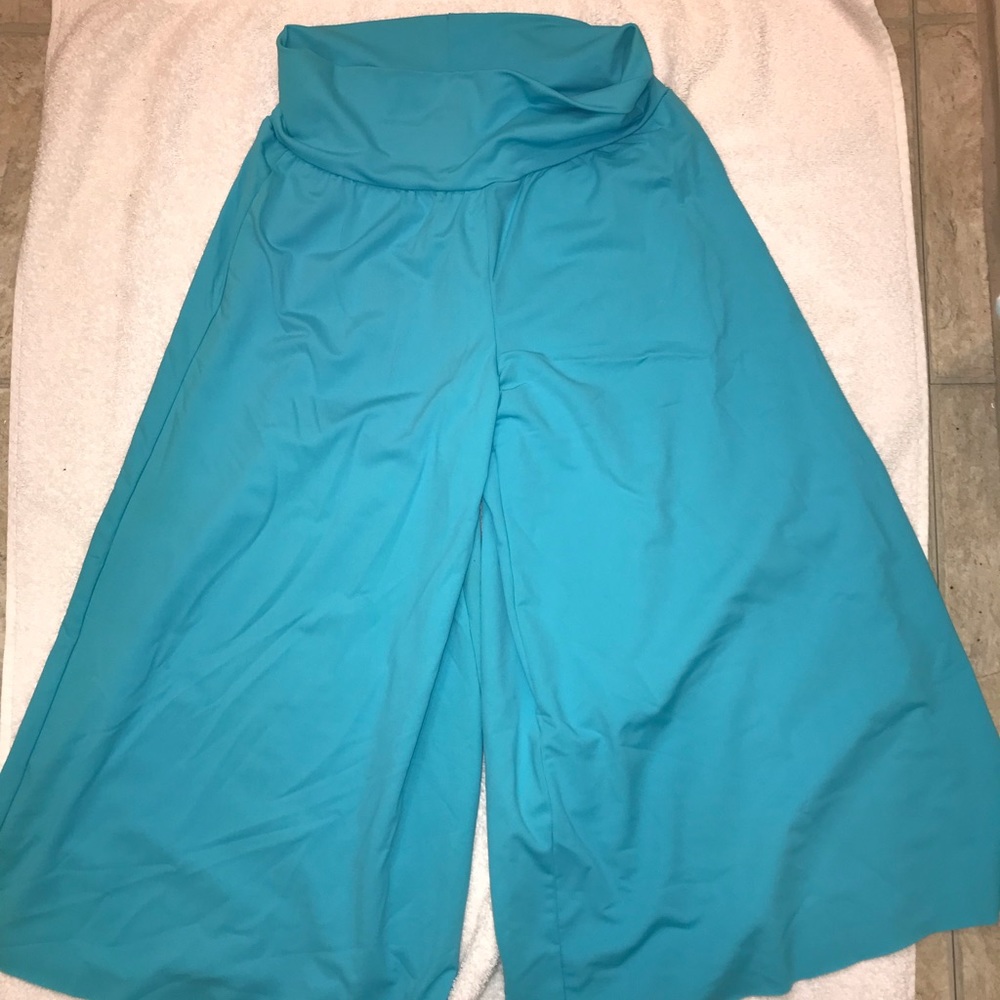Turquoise wide leg capris
